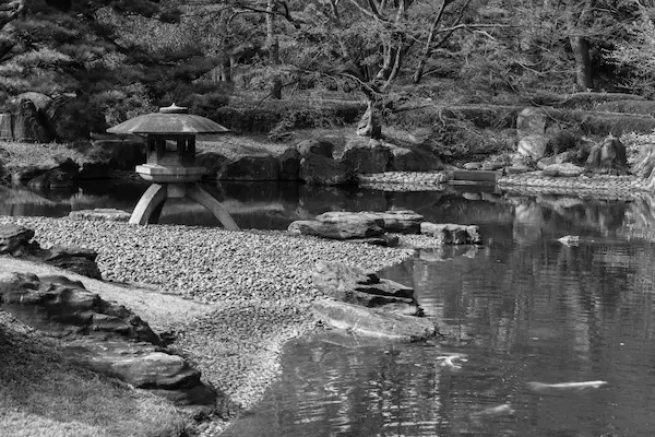 Ninomaru garden stone lantern B+W